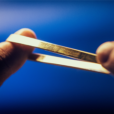 Bandwidth - Estira un anillo de metal