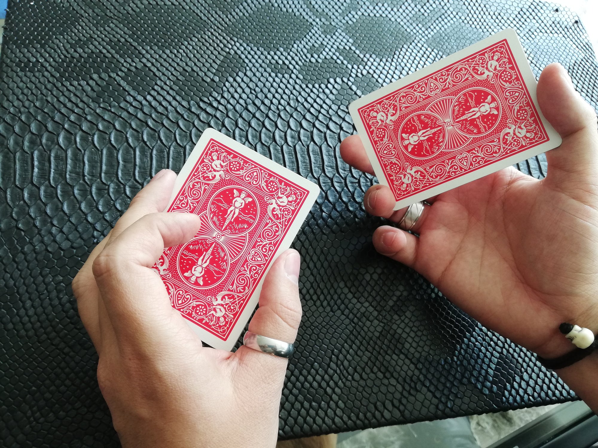 Se lo que estas pensando- TRUCO CON CARTAS