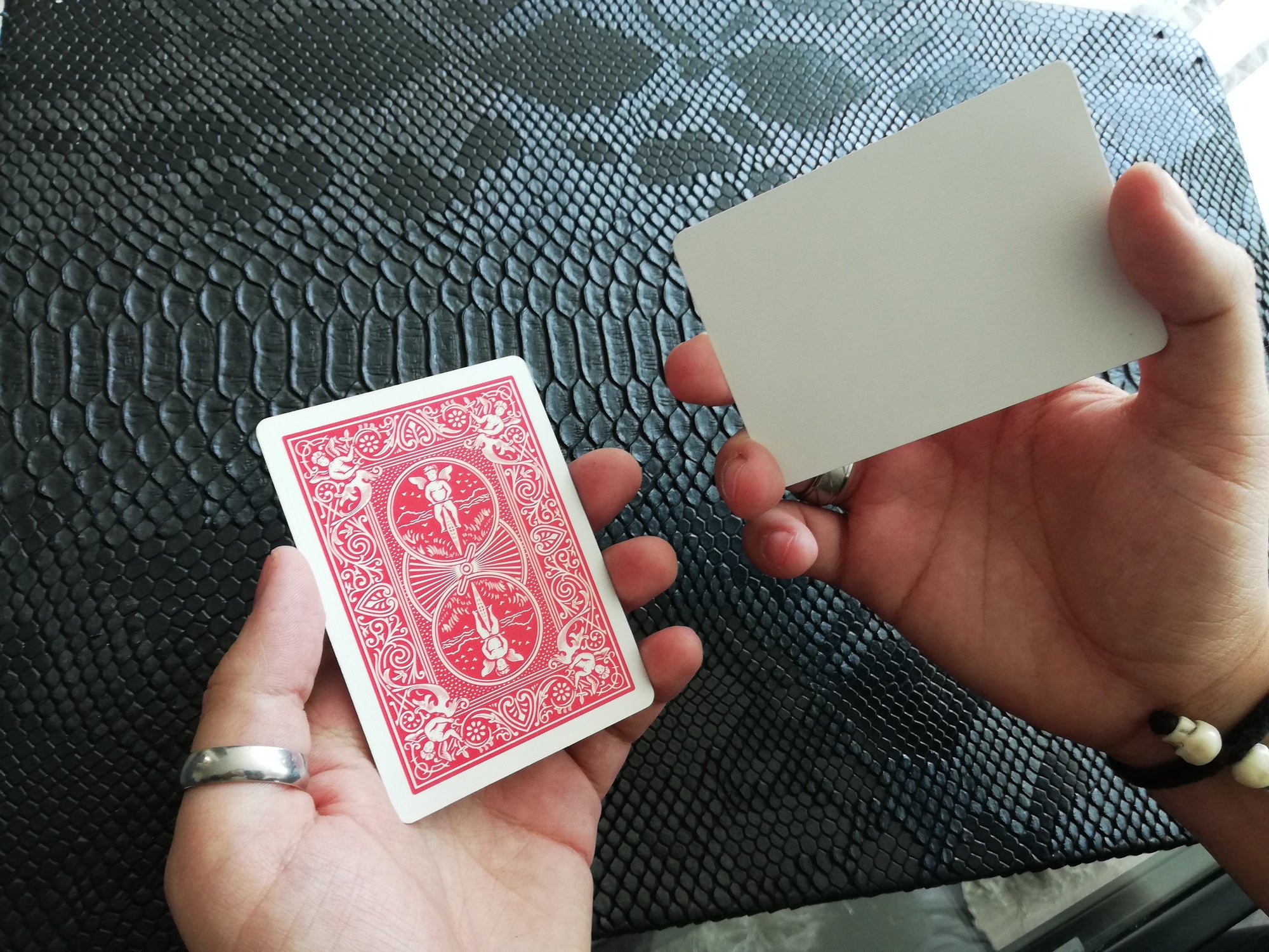 Se lo que estas pensando- TRUCO CON CARTAS