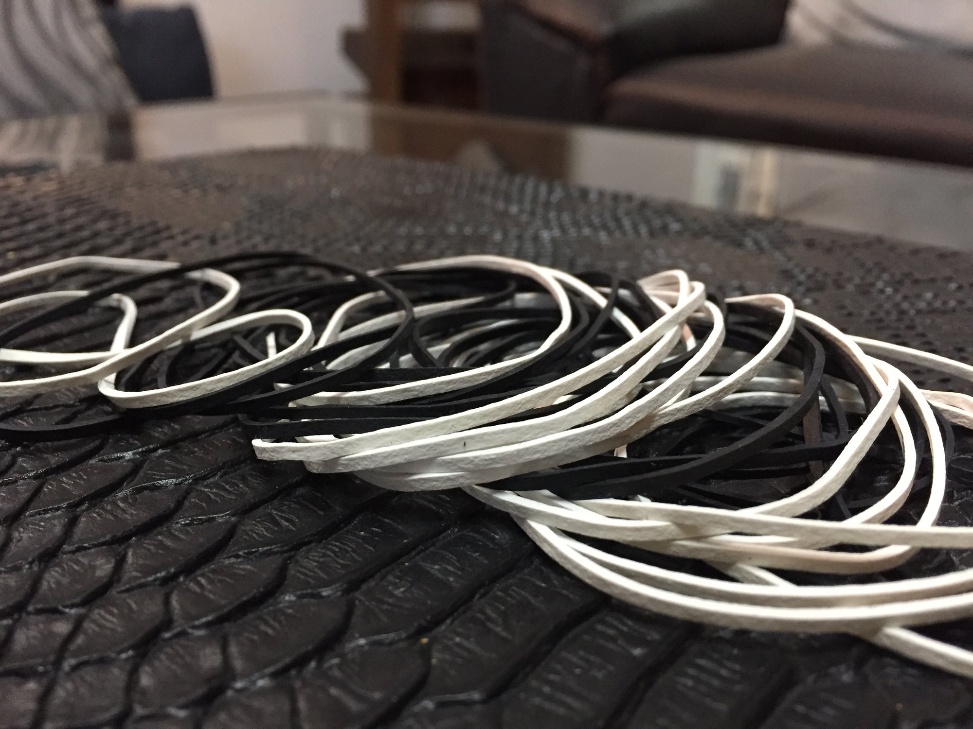 Executive Rubber Bands (Combo Blanco y negro)