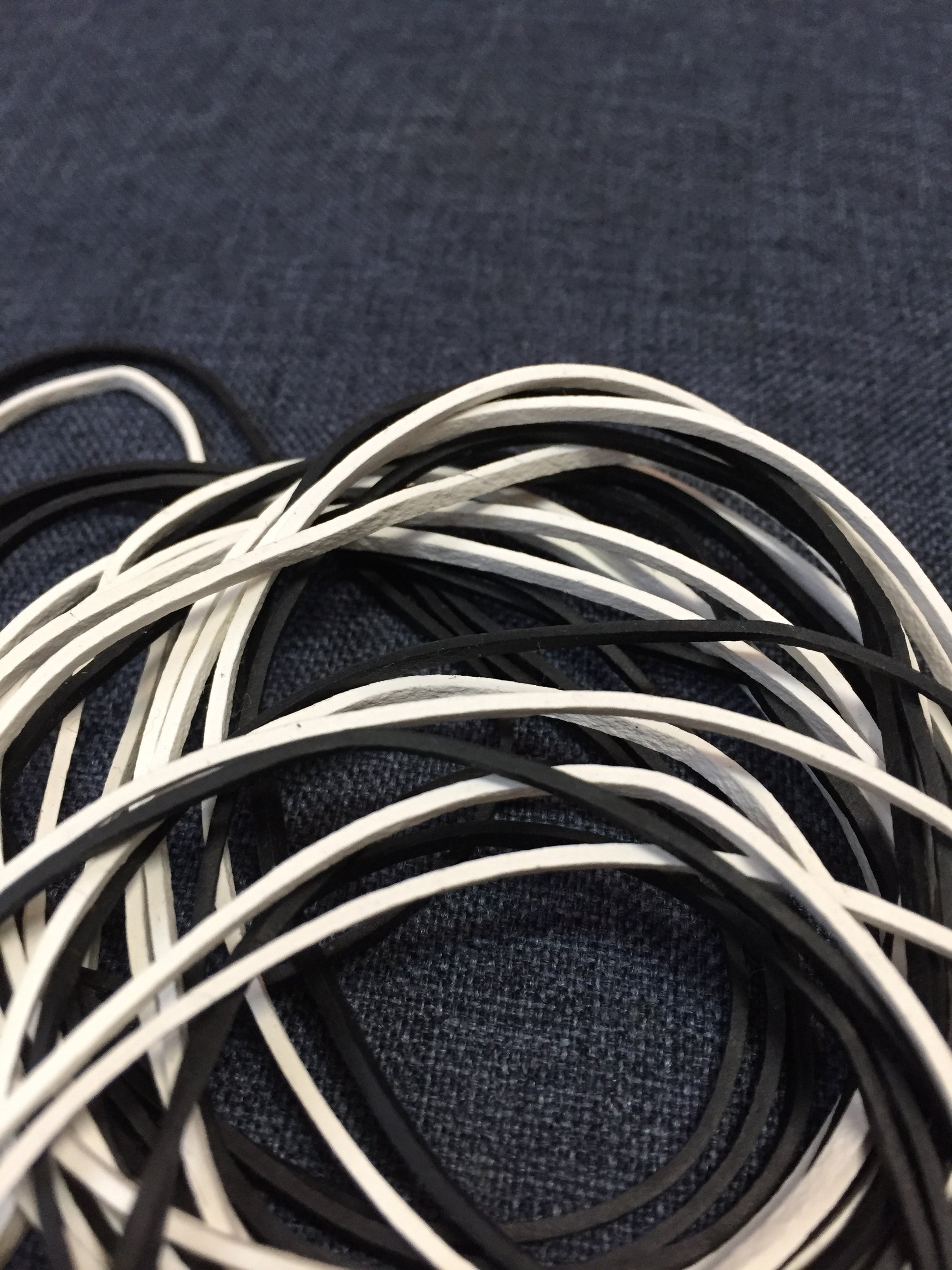 Executive Rubber Bands (Combo Blanco y negro)