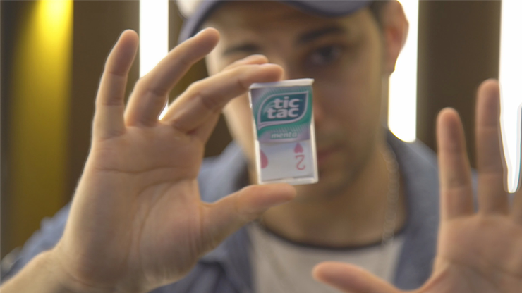 Trick-Tac by Ezequiel Ferra